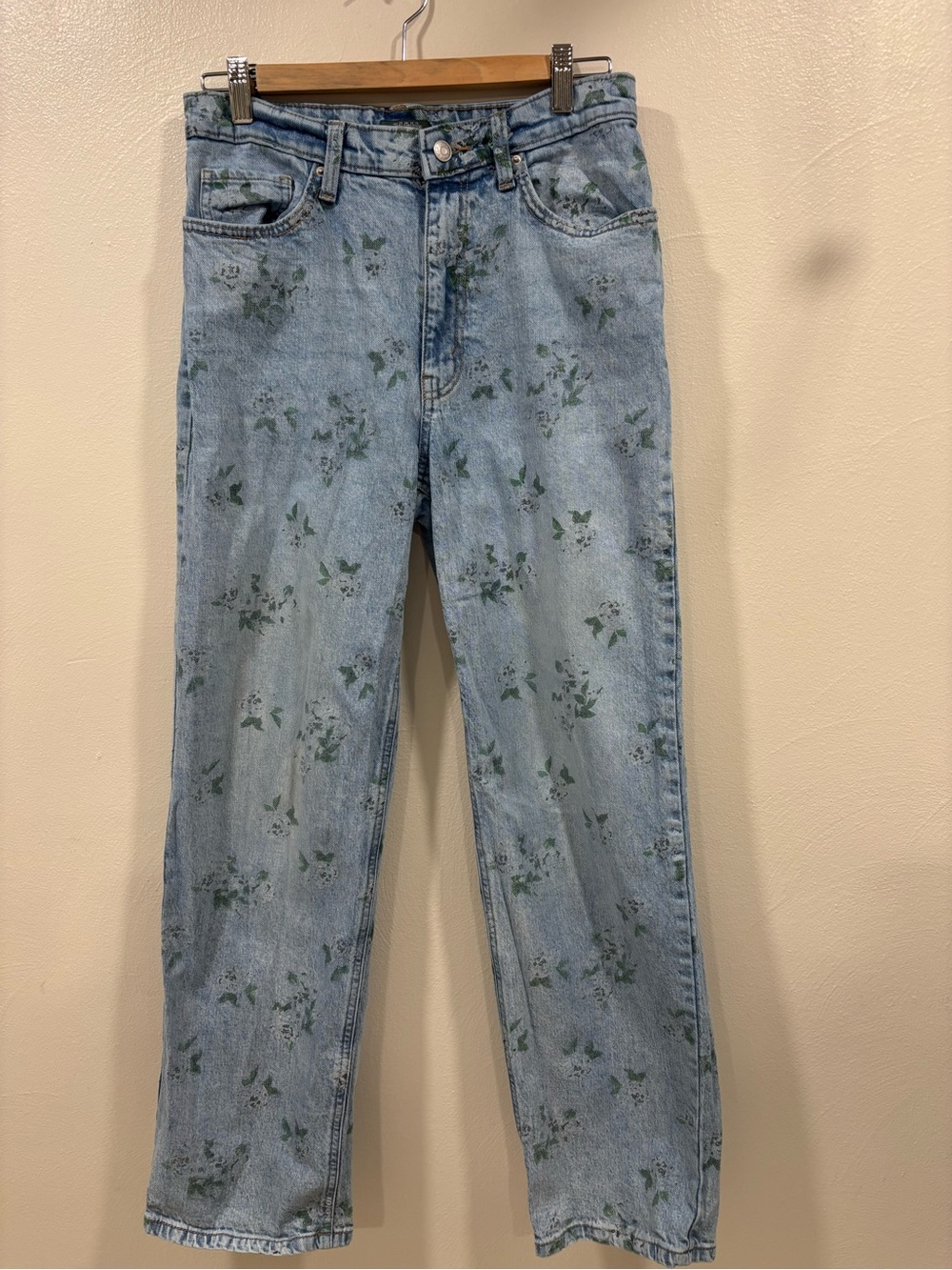 Wild Fable Y2K Light Wash Relaxed Straight Leg Jeans Subtle Green Floral Print